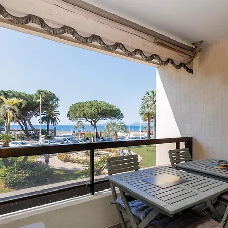 Belle Vue Centre Juan Les Pins, Avec Gardien ,parking Prive, 4 Pers, Front De 公寓
