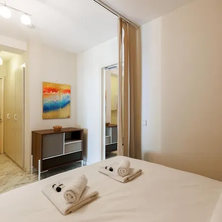 Apartmán Belle Vue Centre Juan Les Pins, Avec Gardien ,parking Prive, 4 Pers, Front De